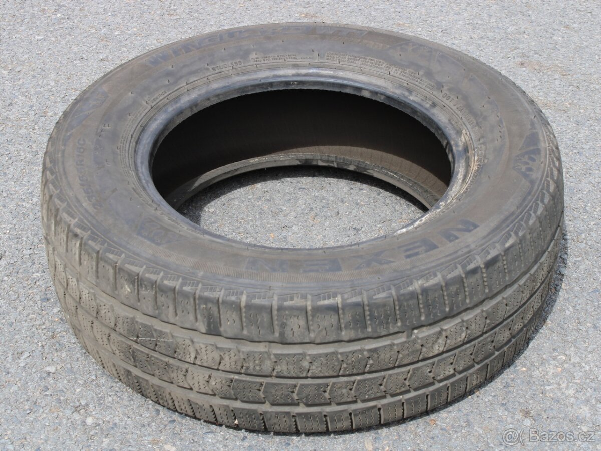 1ks zimních pneu 235/65/16C Nexen