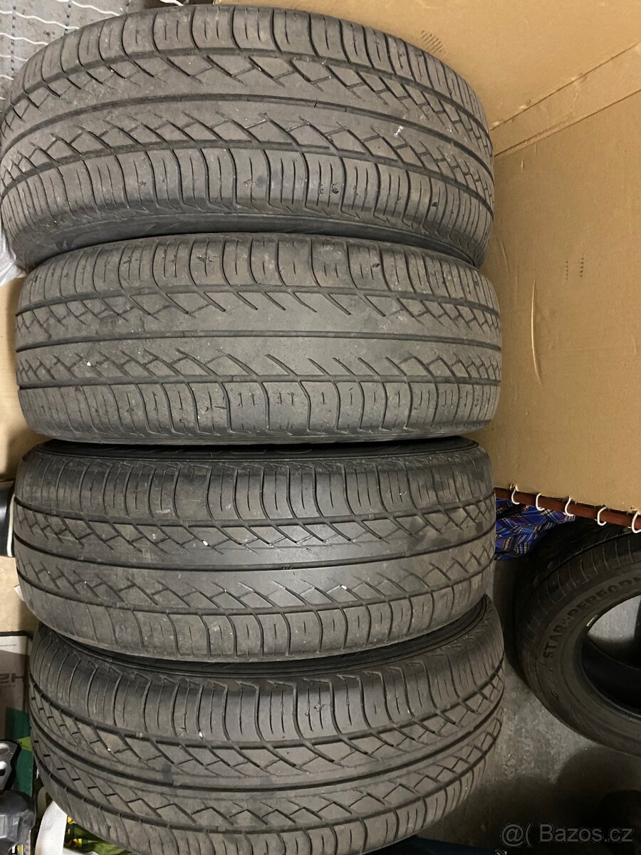 Pneumatiky R15 letní 8 kus za 2000