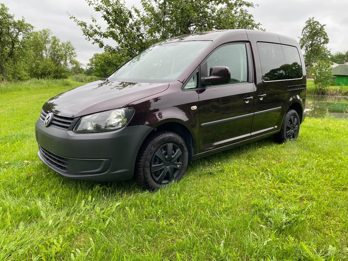 Volkswagen Caddy 1.6Tdi/55kw,rok 6/2014 naj:219tkm NAVIGACE