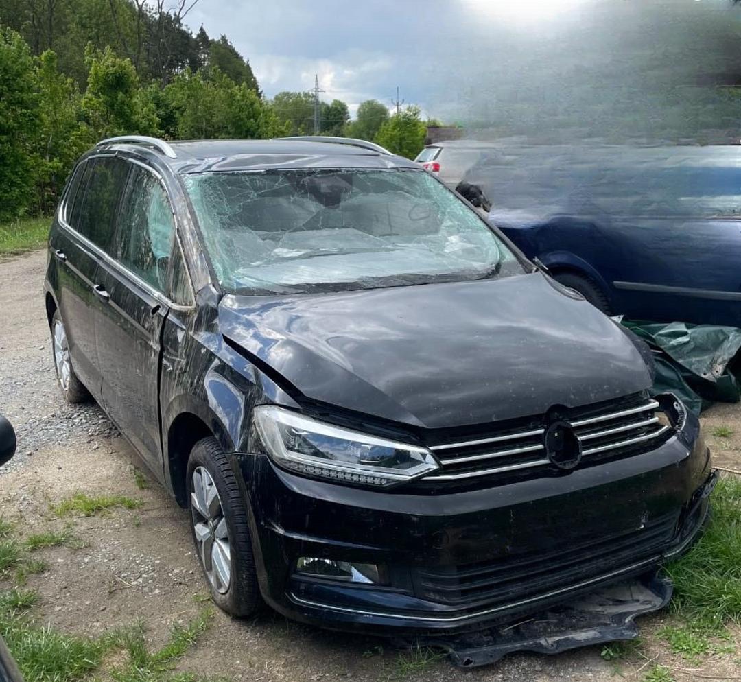 Vůz na náhradní díly VW Touran 1T3 FL 2016 DFEA QFZ LC9X