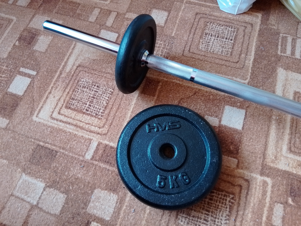 Obouruční činka (osa, tyč) 155 cm + závaží (kotouče)