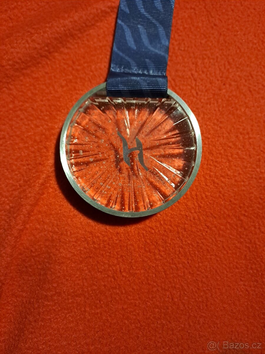 Medaile MS 2024 v ženském hokeji patřící Marie-Philip Poulin