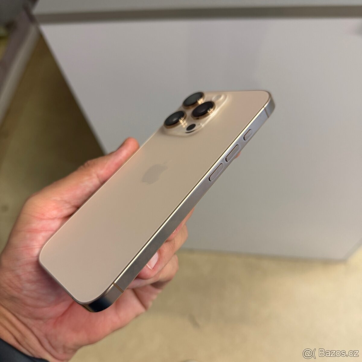 IPhone 16 Pro 128GB Pouštní Titan. v Záruce.Vyměním.