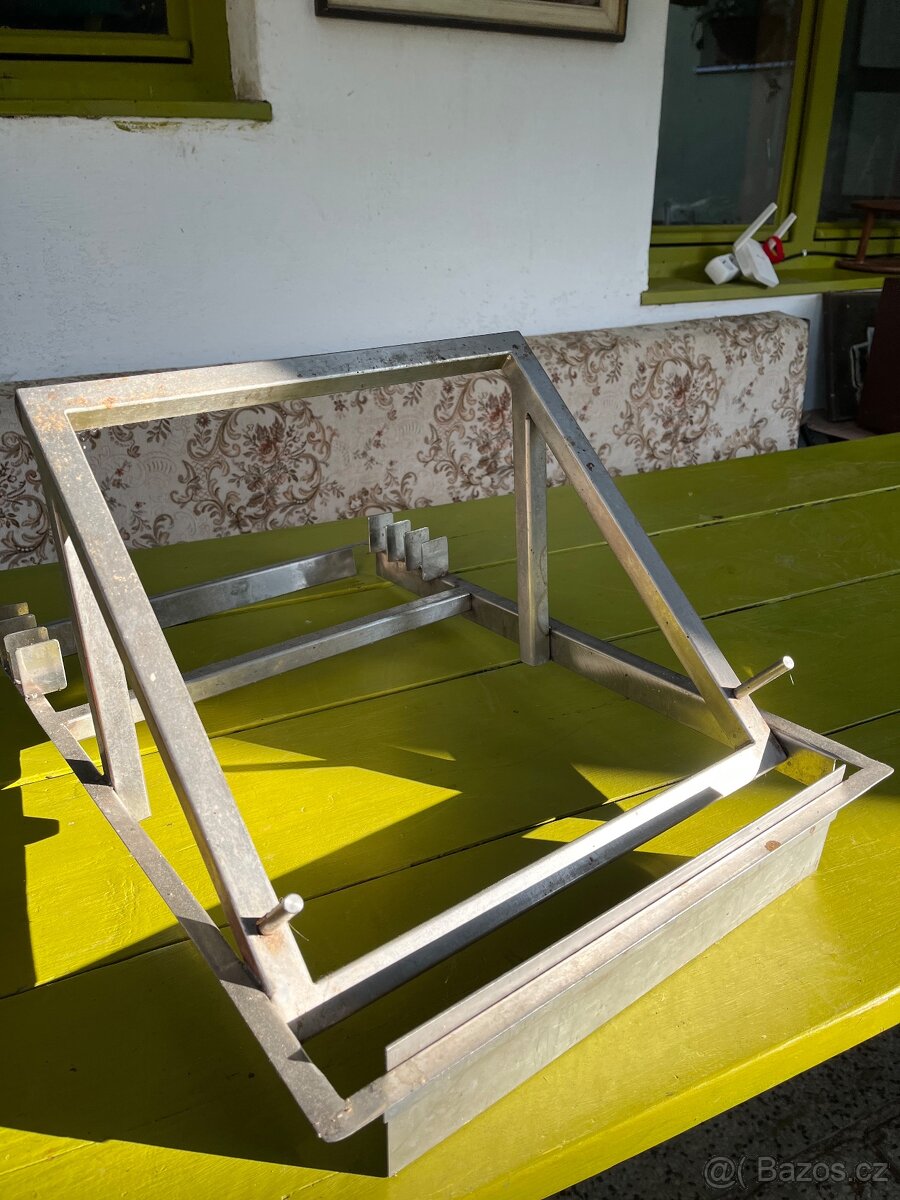 Stojan na odvickovani ramku 39x24