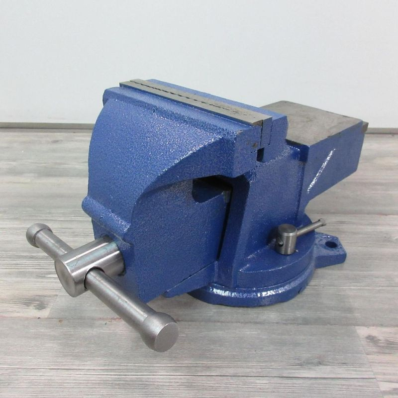 28007 svěrák 100 mm rozbalený nový