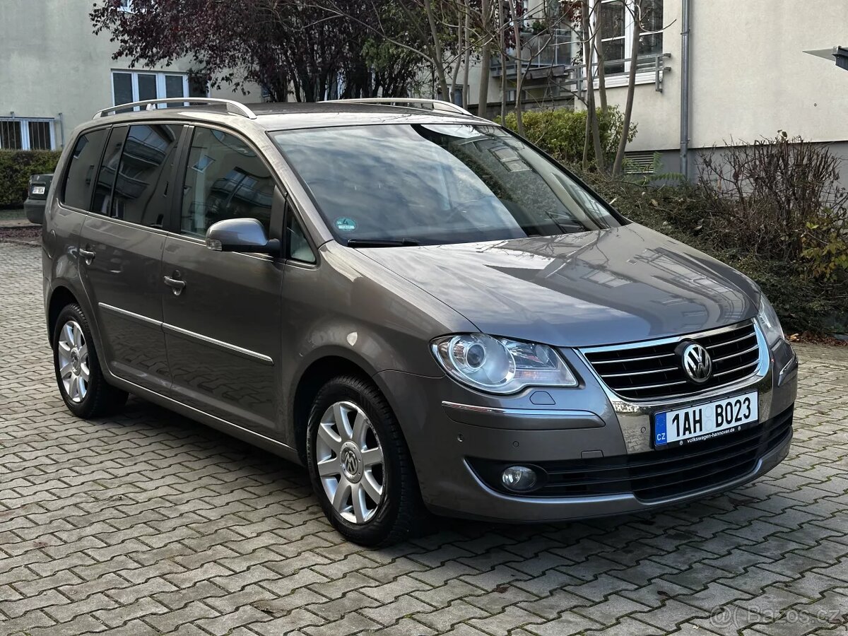 Volkswagen Touran 1.4 TSI 103 kW Highline Navi ParkAssist