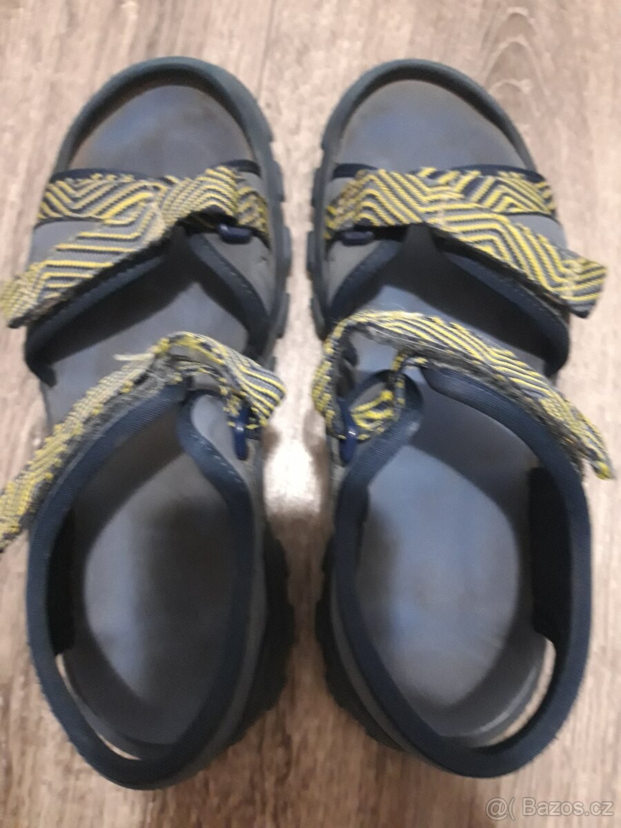 Sandály dětske Quechua vel. 34/35
