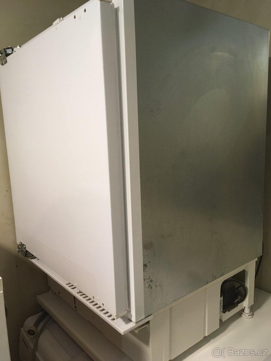 Malá vestavná lednice huttar(ikea)