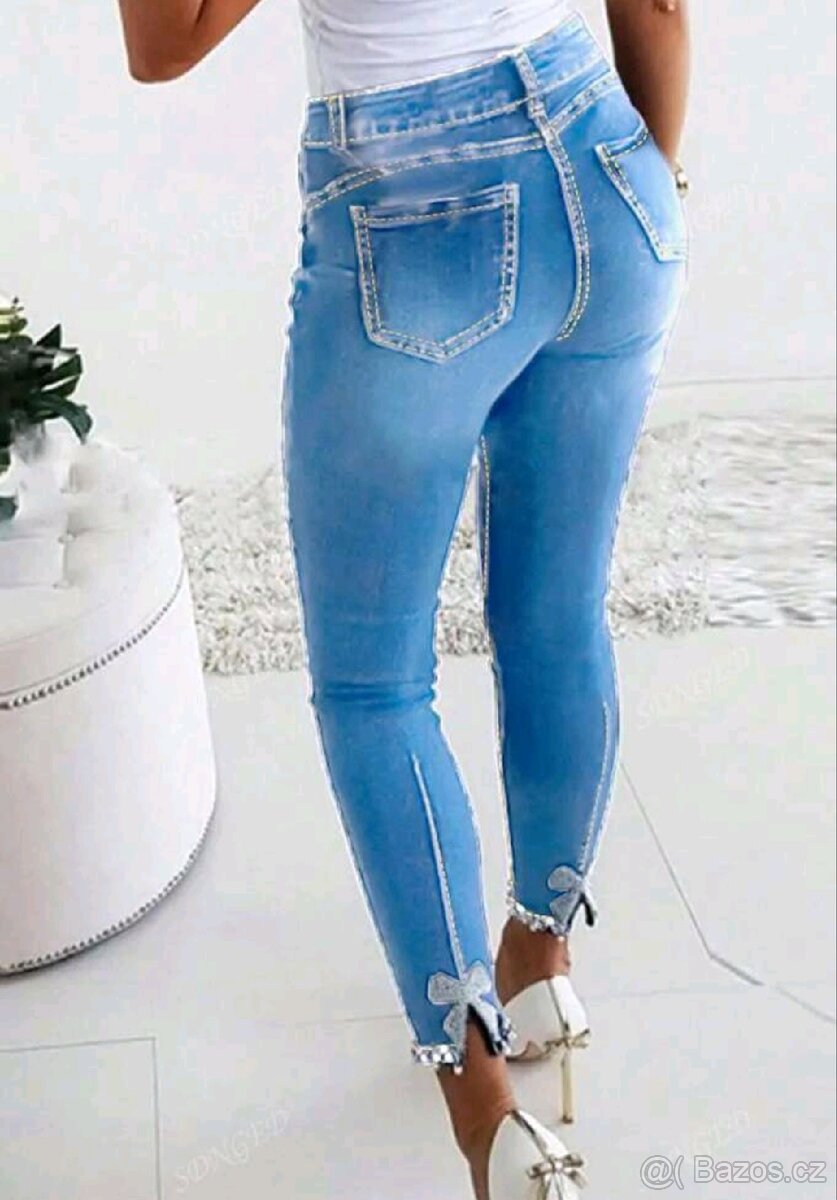 Světle modré džíny vel. M