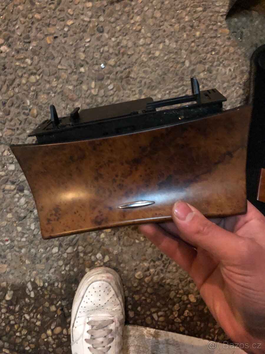 Mercedes E klasse w211 popelníky