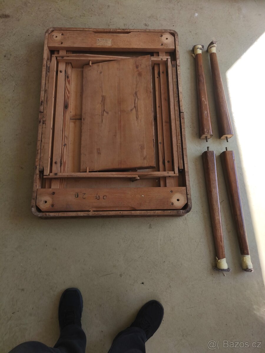 Stůl rozkládací ořech 1954