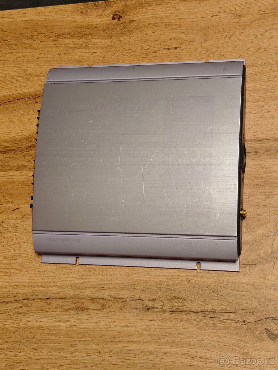 Zesilovač do auta Clarion APA1200