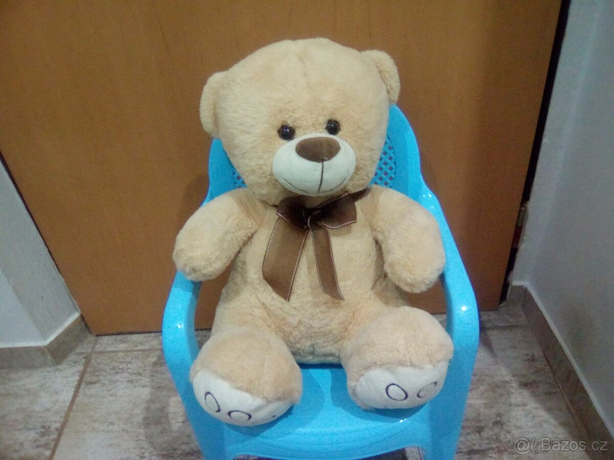 Hnědý plyšový medvídek