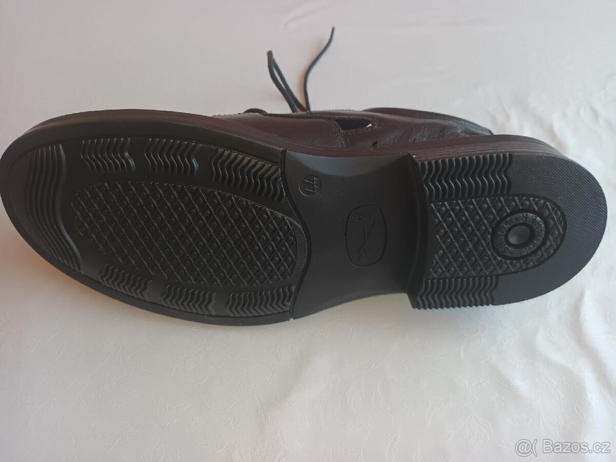 LETNÍ ČERNÉ POLOBOTKY VEL. 44