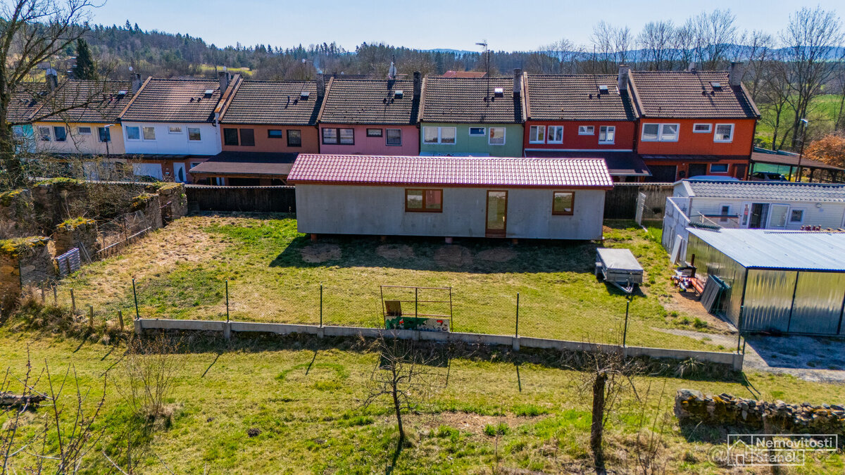 Prodám dřevostavbu s vlastním pozemkem v obci Olešná