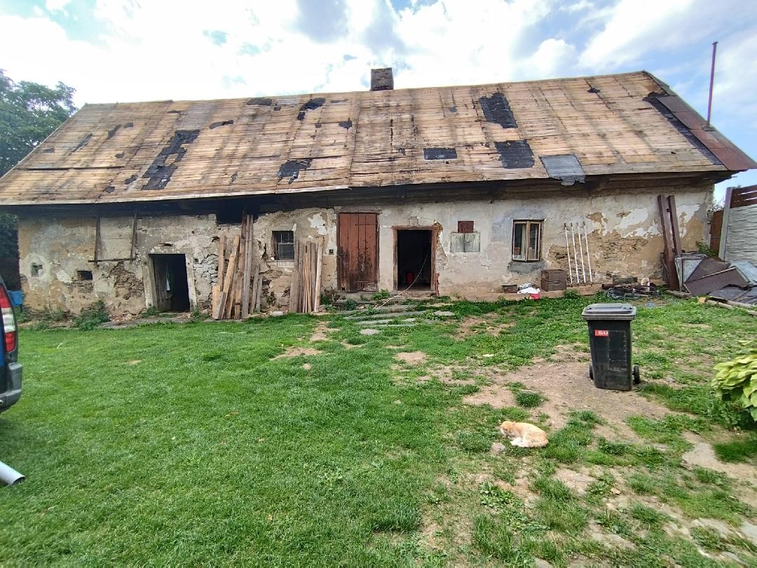 Staré trámy ze starých stodol a objektů