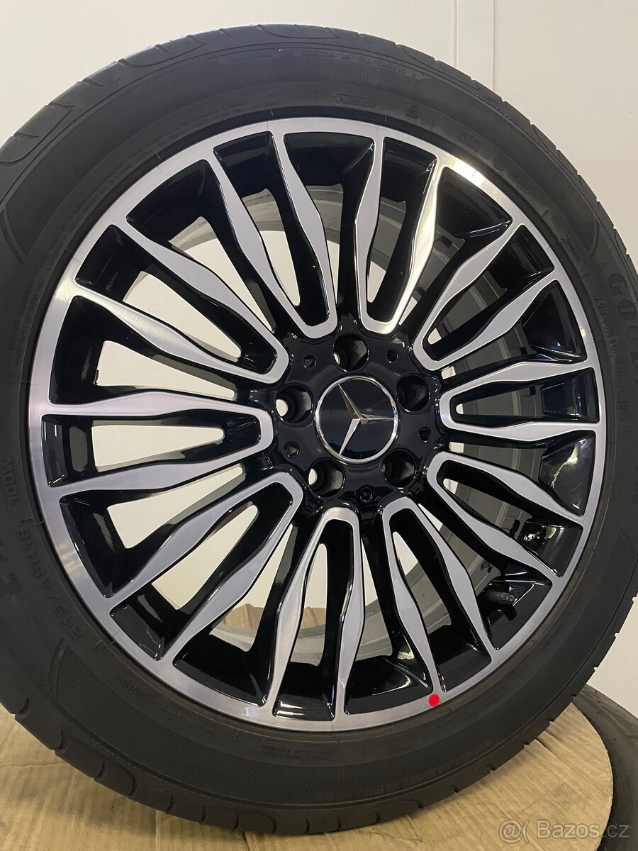 Orig Mercedes V W447 Vito r18 + 245/45/18 95%