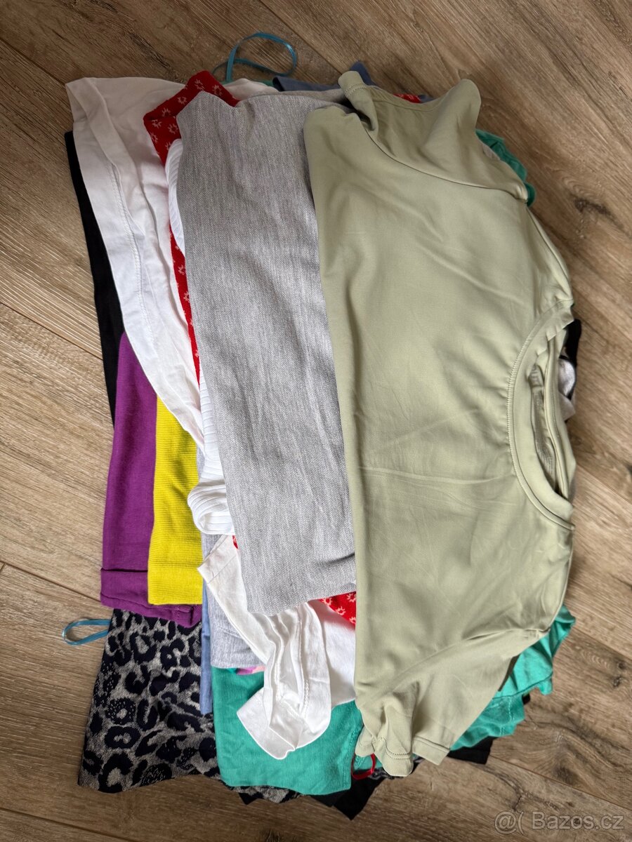 Second hand balíčky. 11kc za kus