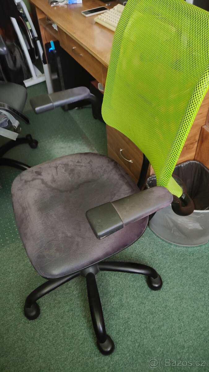 prodám SpinaliS Ergonomik, K601 – černozelená microfibra