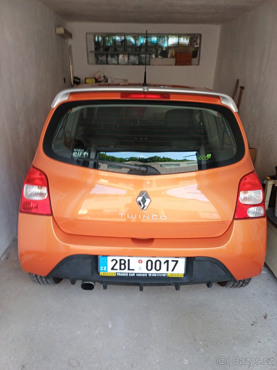 TWINGO