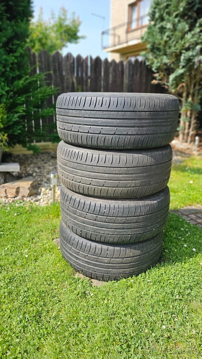 Zánovní letní pneu Falken Ziex 225/45 r17
