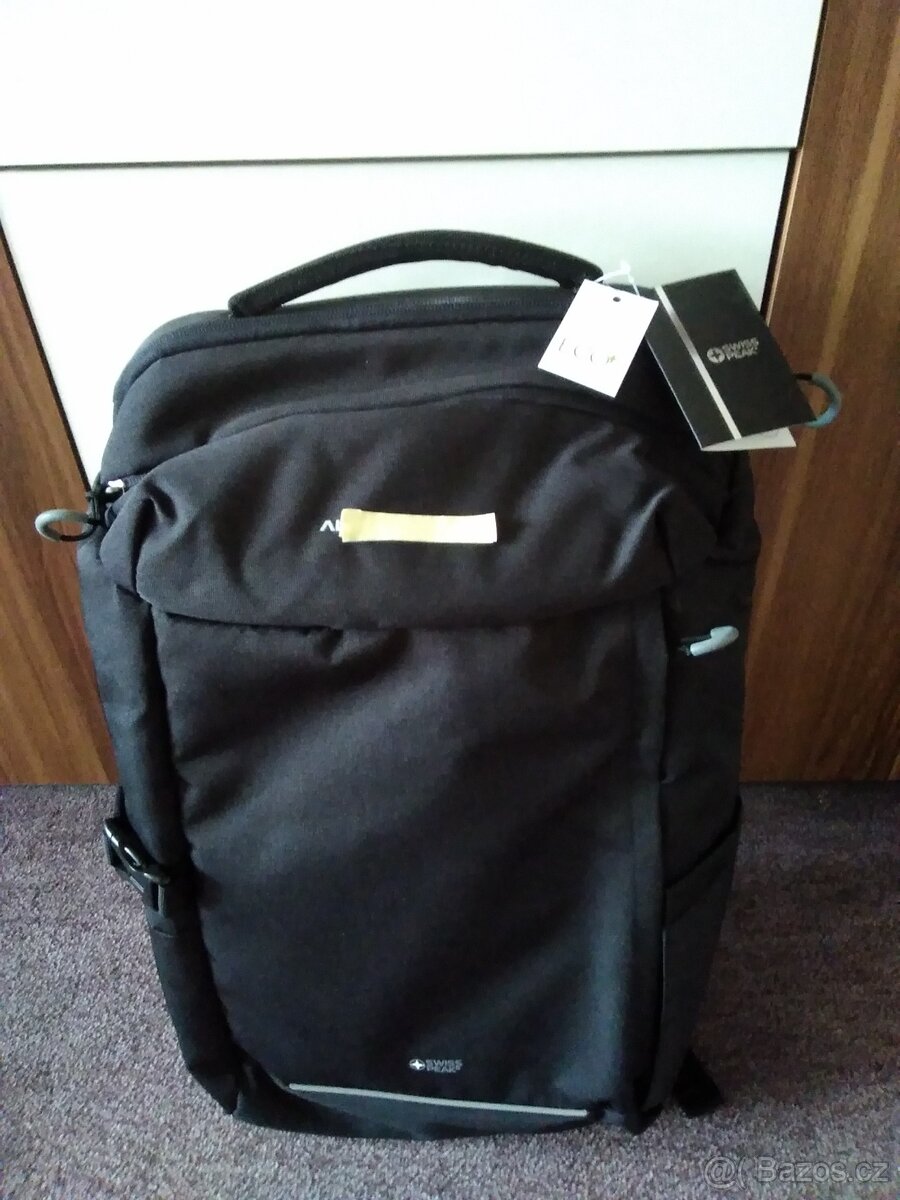 Oiginál nový batoh Swiss Peak.