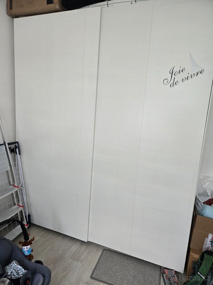 šatní skříň ikea bílá