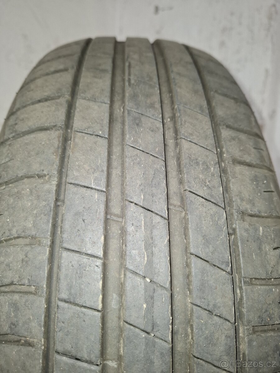 Letní pneu 185/60R15