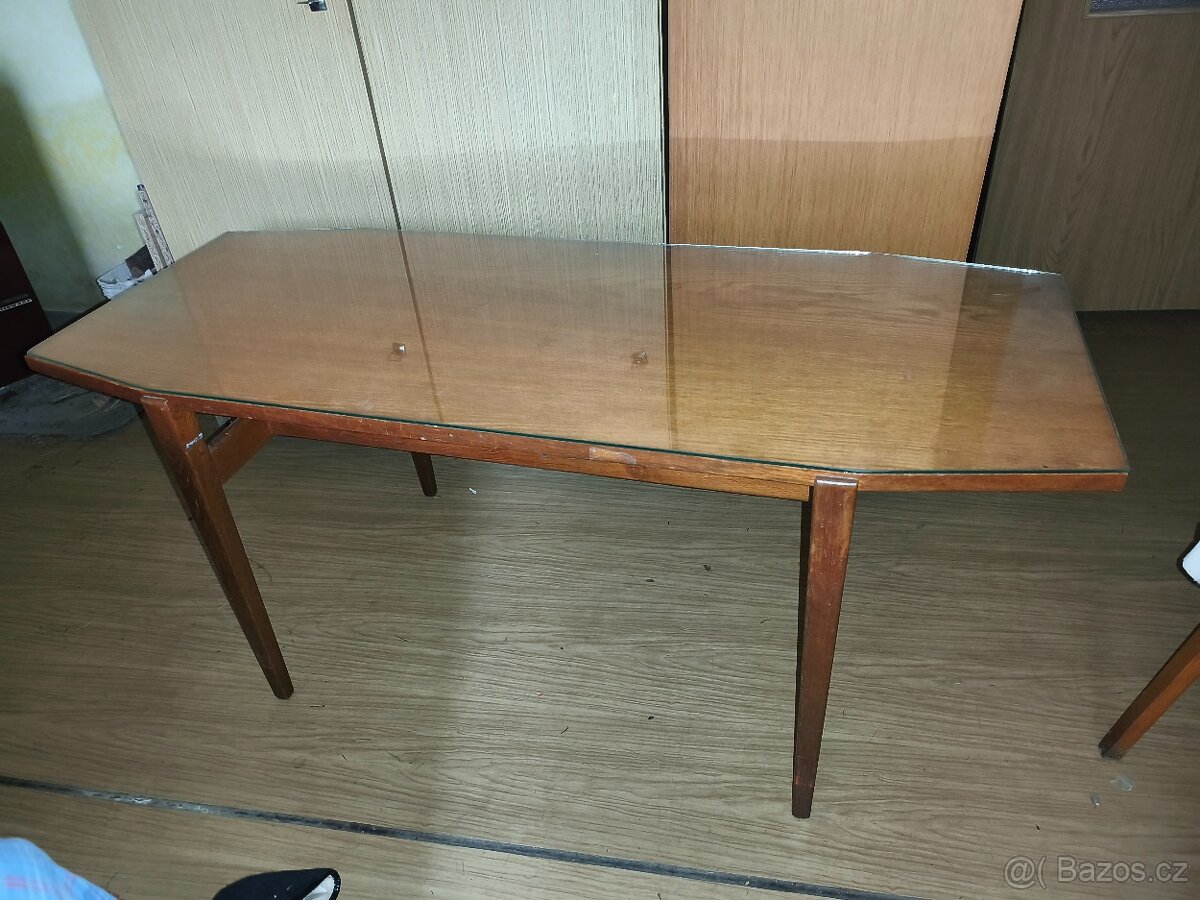 Retro konferenční stolek