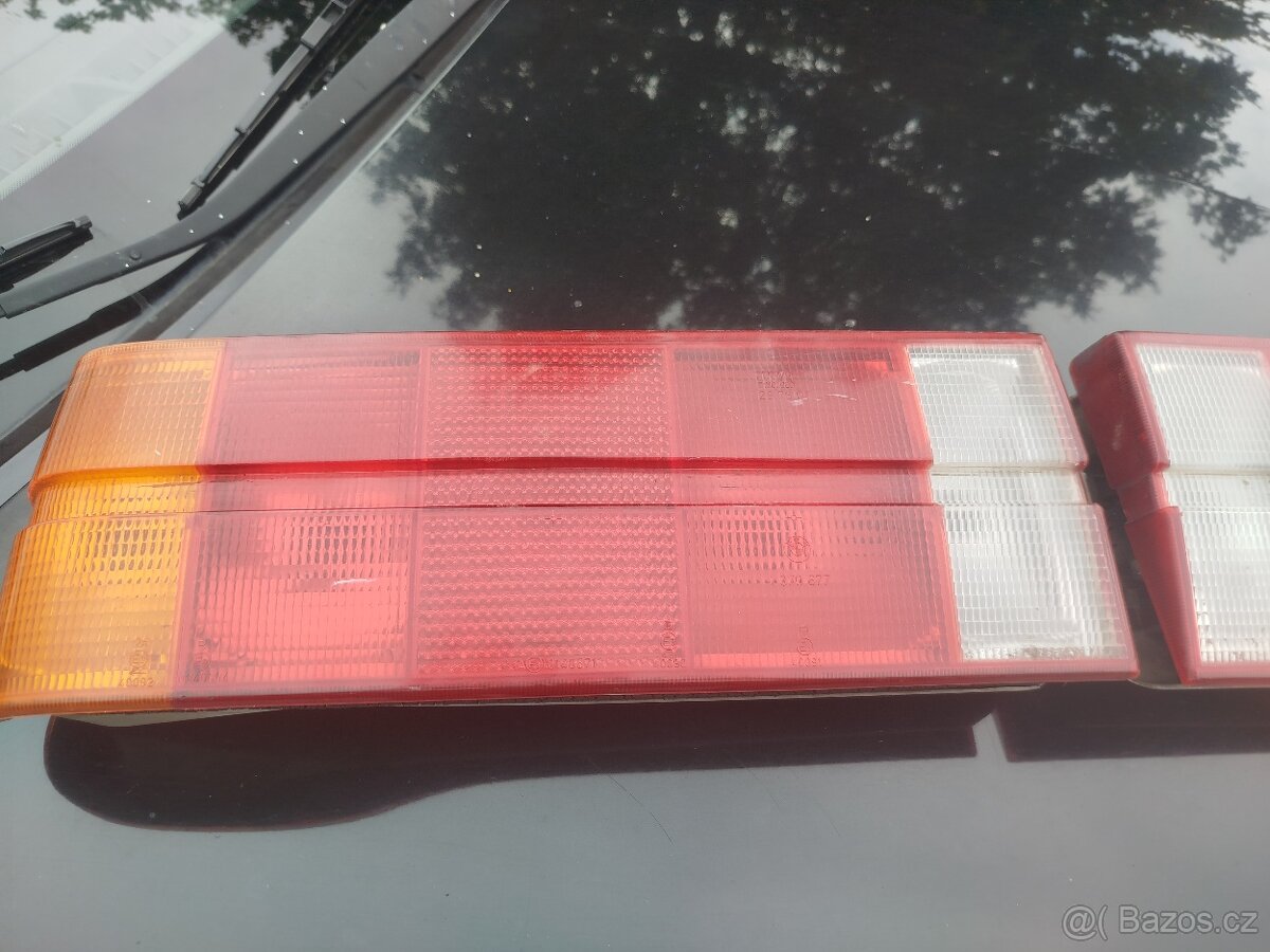 Prodám zadní světla BMW E30