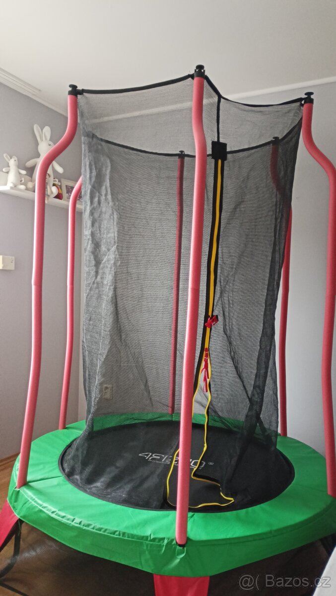 Skákací trampolína