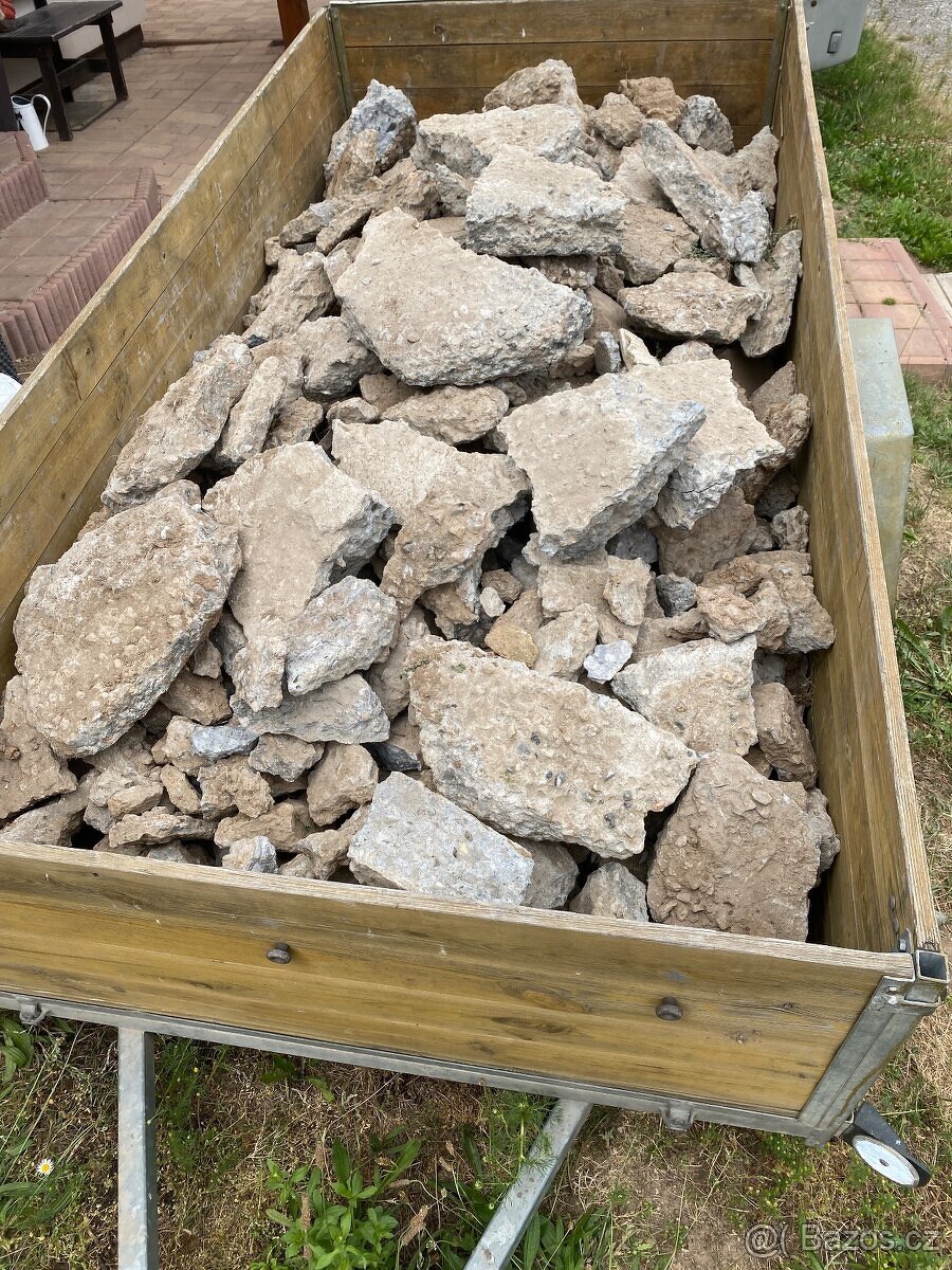Daruji zbytky betonu