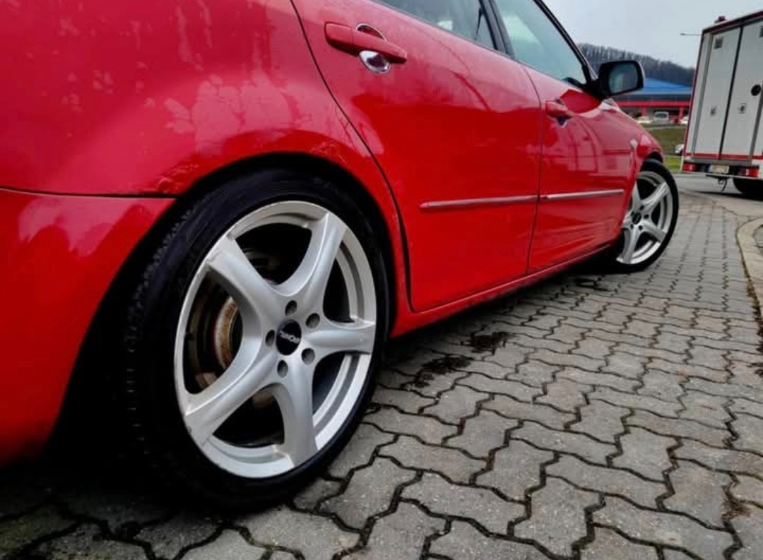 Mazda 6 2.3i