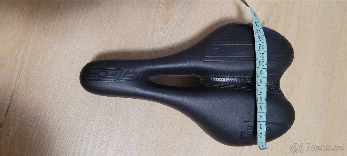 Super dámské turistické sedlo Force