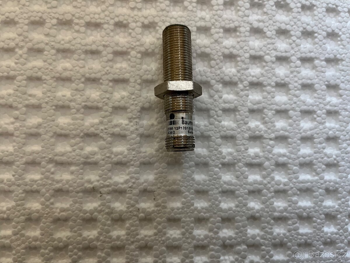 Baumer - Indukční snímač 4mm PNP