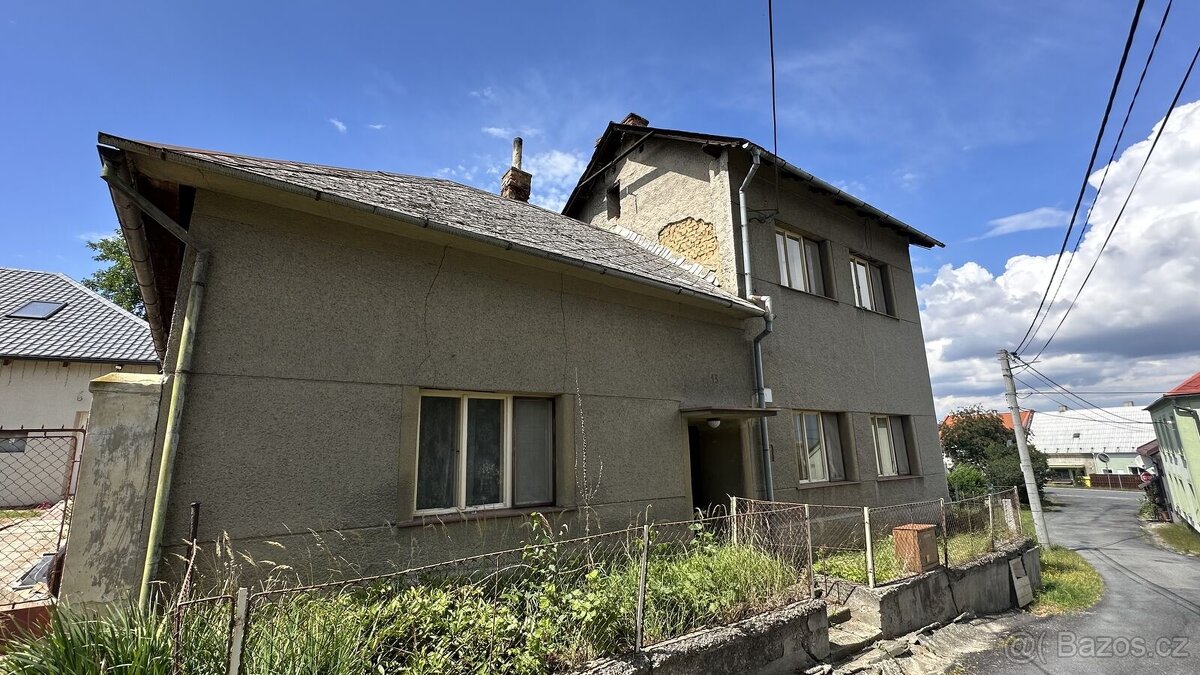 Prodej rodinného domu 180m2 s rozlehlým pozemkem 1270m2 u Ol