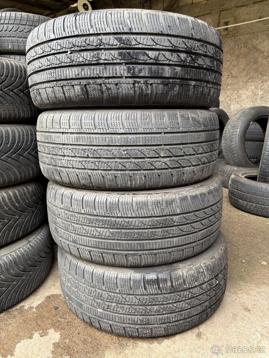 Zimni pneu 215/55/16