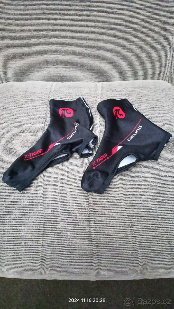 Návleky na cyklistické tretry. L a M.