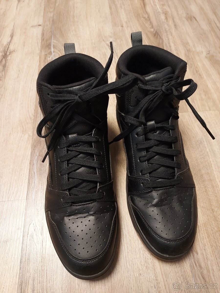 NOVÉ kotníčkové boty PUMA vel. 42,5