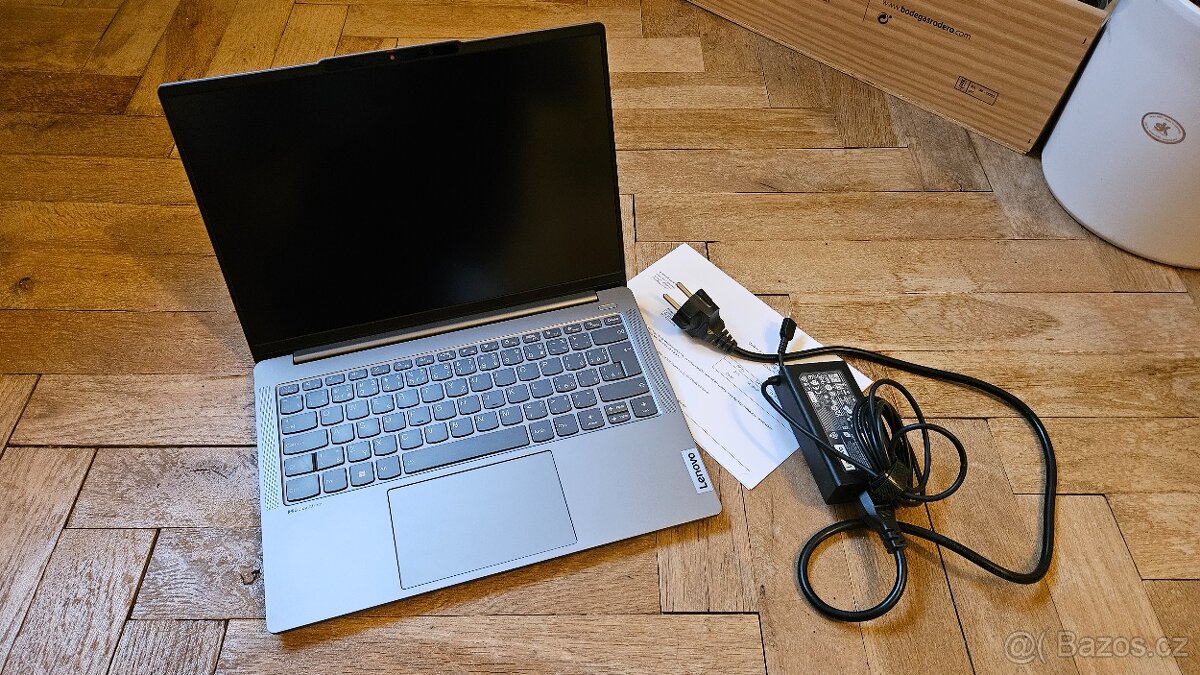 Lenovo IdeaPad Pro 5 14APH8 7840HS 32GB 1TB 14" 2.8K 120Hz