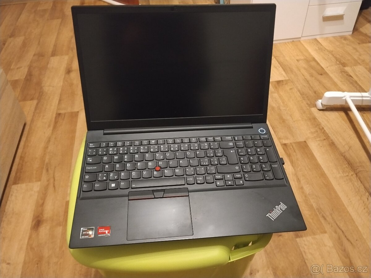 Lenovo ThinkPad E15 gen3 - JEŠTĚ STÁLE V ZARUCE