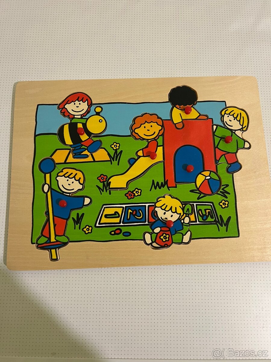 Dřevěná vkládačka