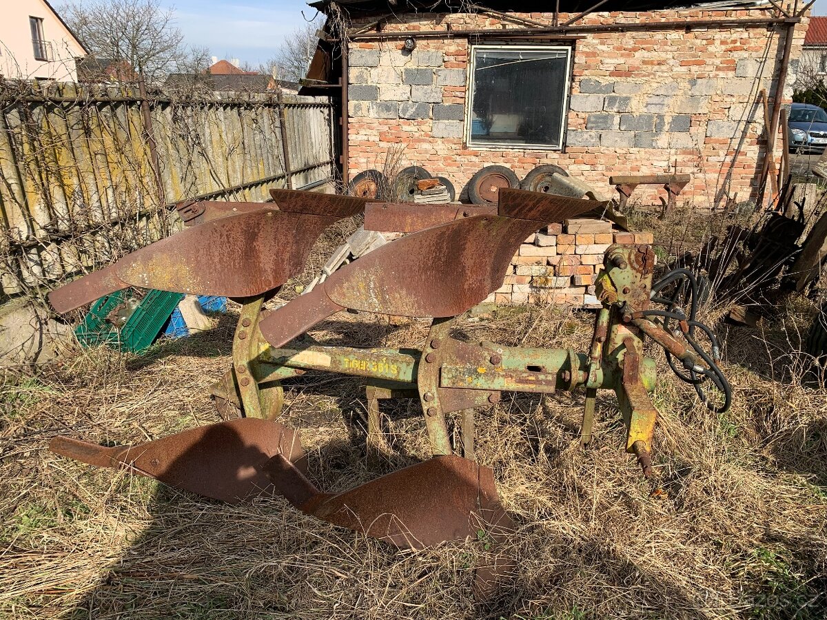 Pluh dvojradličný - obracák