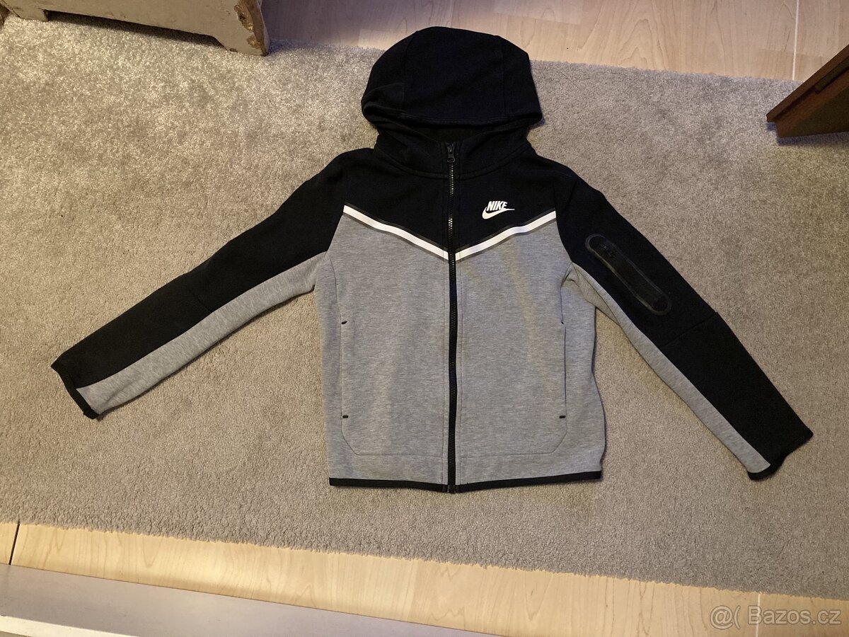 nike tech fleece