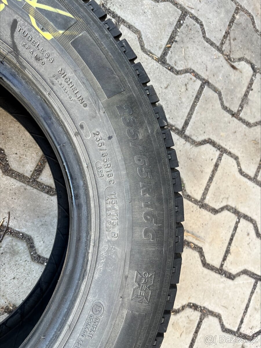 Letní pneu Michelin Agilis 235/ 65 R16C 115/113 -4ks