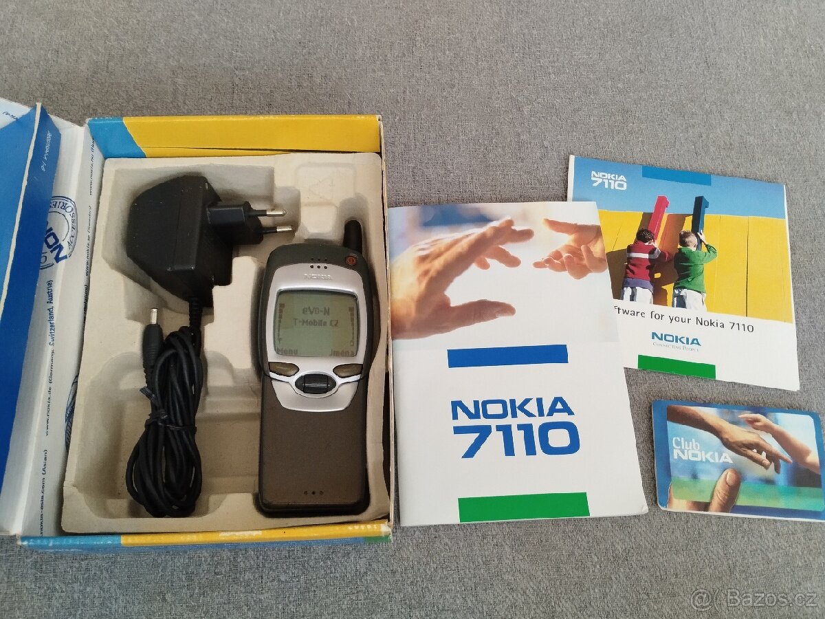 Nokia 7110 retro mobilní telefon