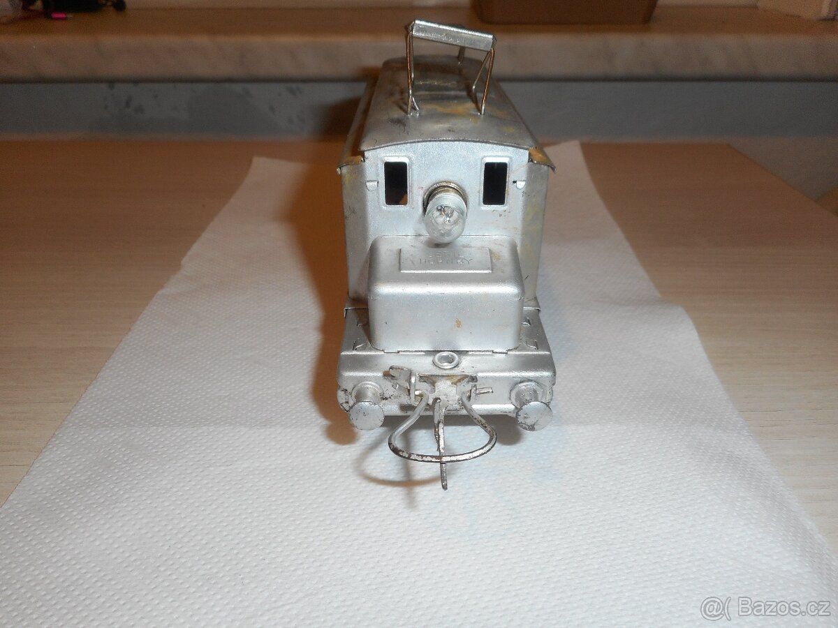 Na tří kolej starý Merkur = Hornby  rok 1931 až 1953