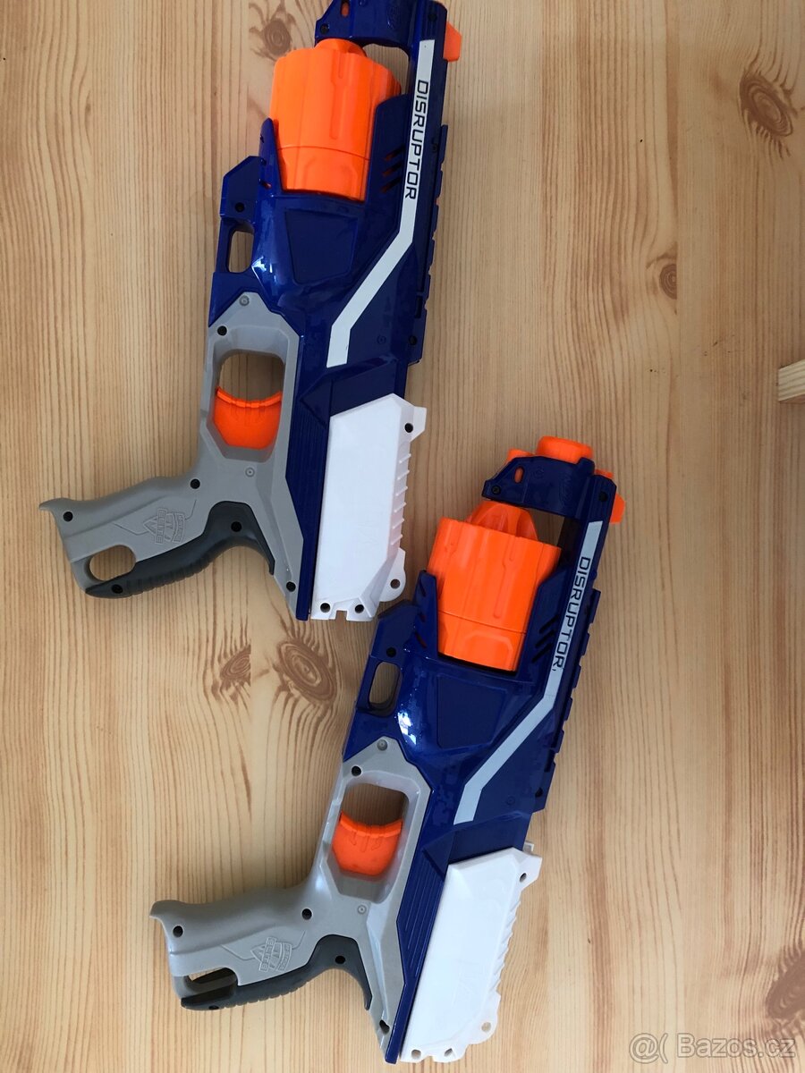 Dvě NERF pistole