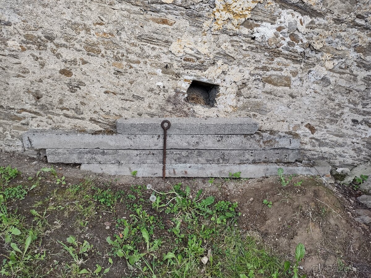 Betonové sloupy