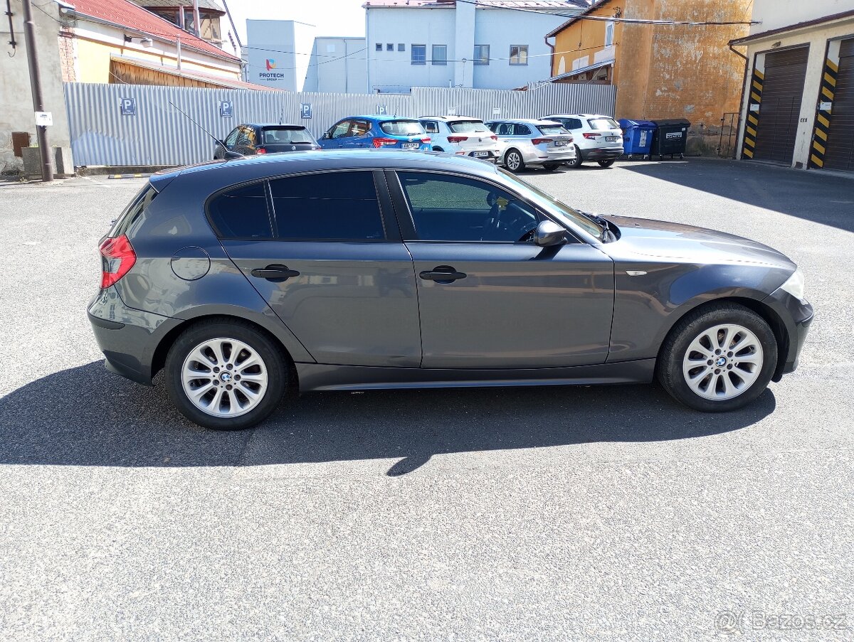 BMW 318i /1/